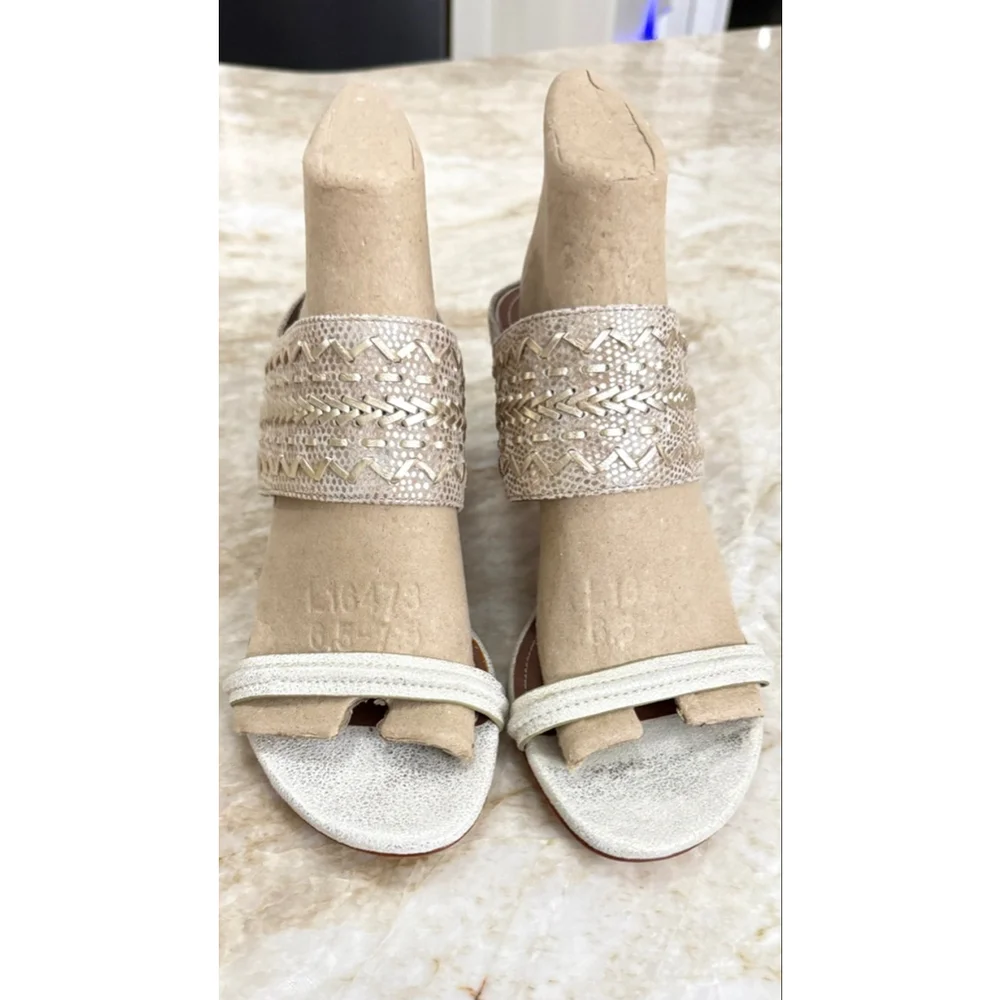 Donald J Pliner Gold Silver heeled Sandals 8.5 - Picture 2 of 9